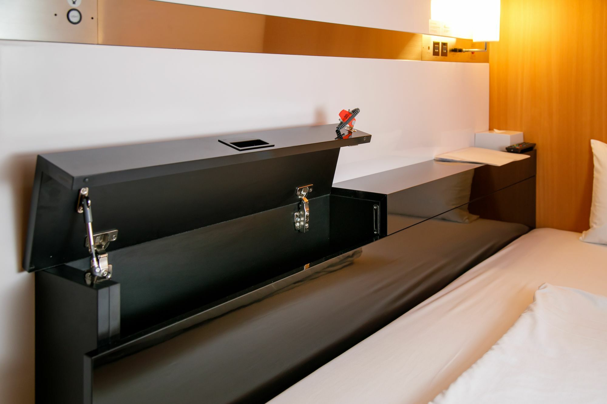 First Cabin Tkp Nagoya Station Hotel Ngoại thất bức ảnh